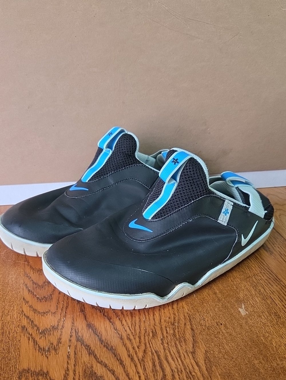 Nike Zoom Pulse nursing shoes 2020 Size 9